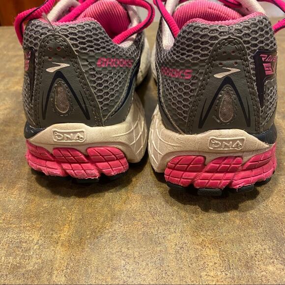 Brooks Ravenna 5 Athletic Running Sneakers Size 9 - Picture 8 of 10